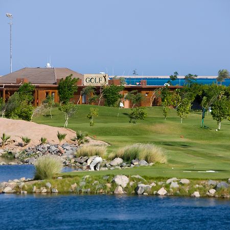 Steigenberger Aldau Beach Hotel Hurgada Dış mekan fotoğraf Golf course at the Red Sea Resort