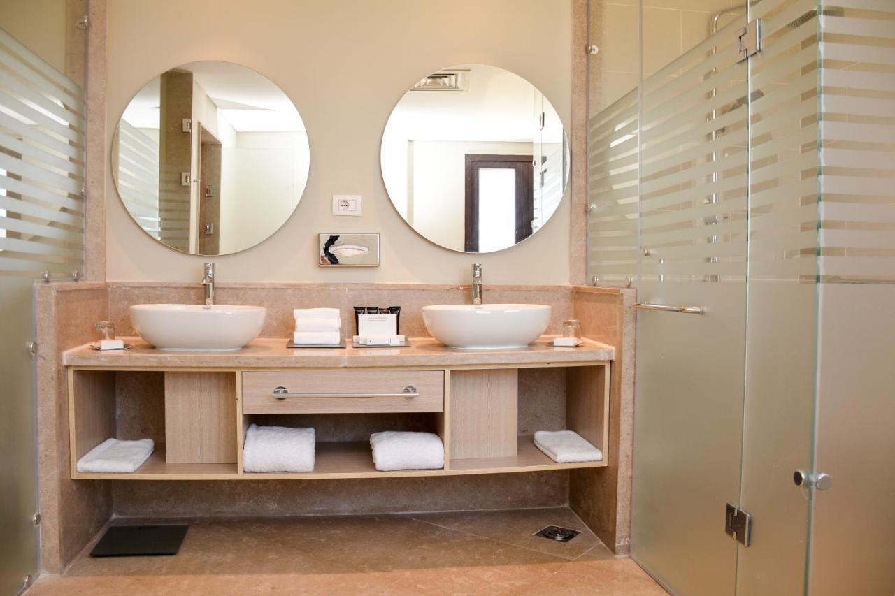 Steigenberger Aldau Beach Hotel Hurgada Dış mekan fotoğraf A modern bathroom