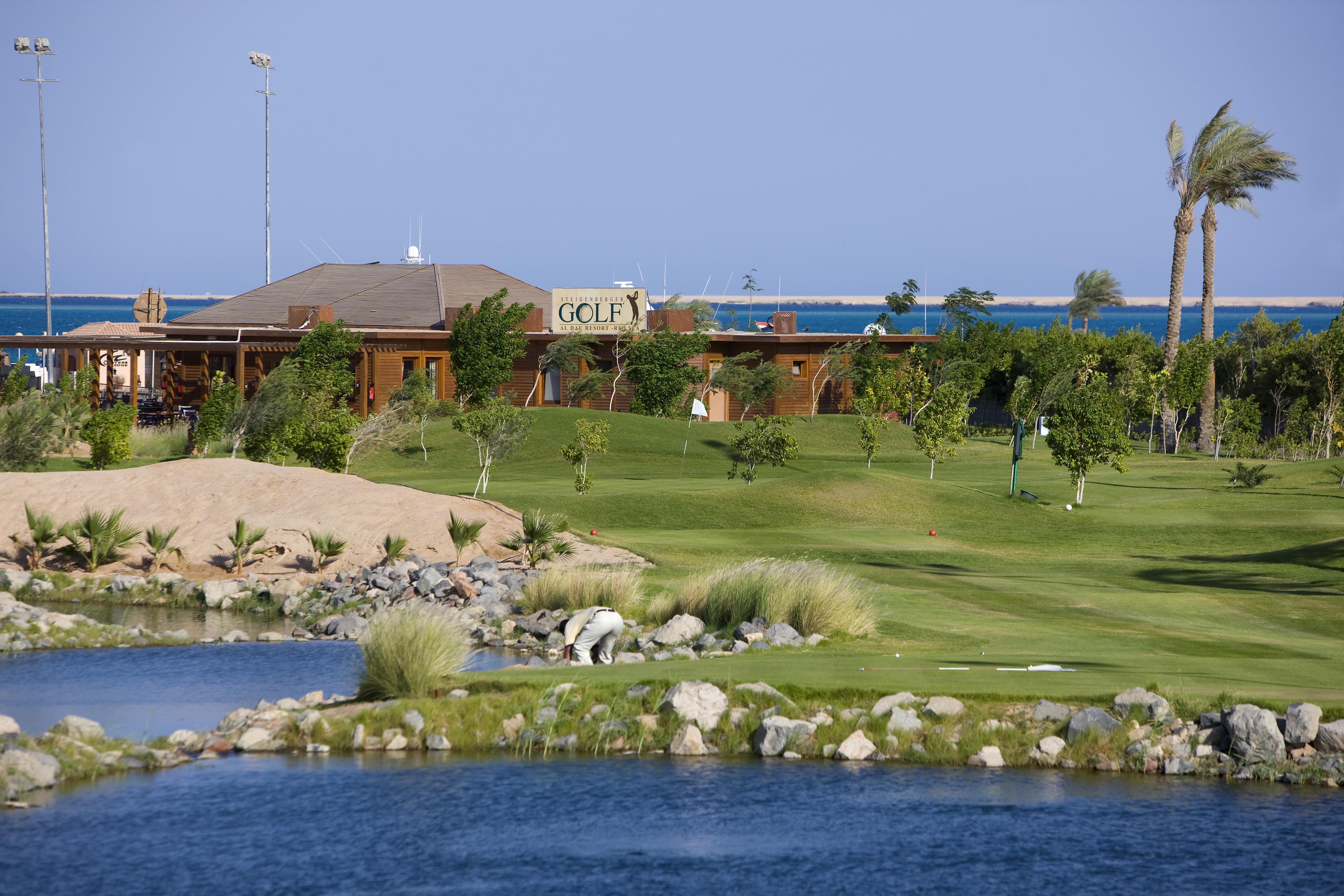 Steigenberger Aldau Beach Hotel Hurgada Dış mekan fotoğraf Golf course at the Red Sea Resort