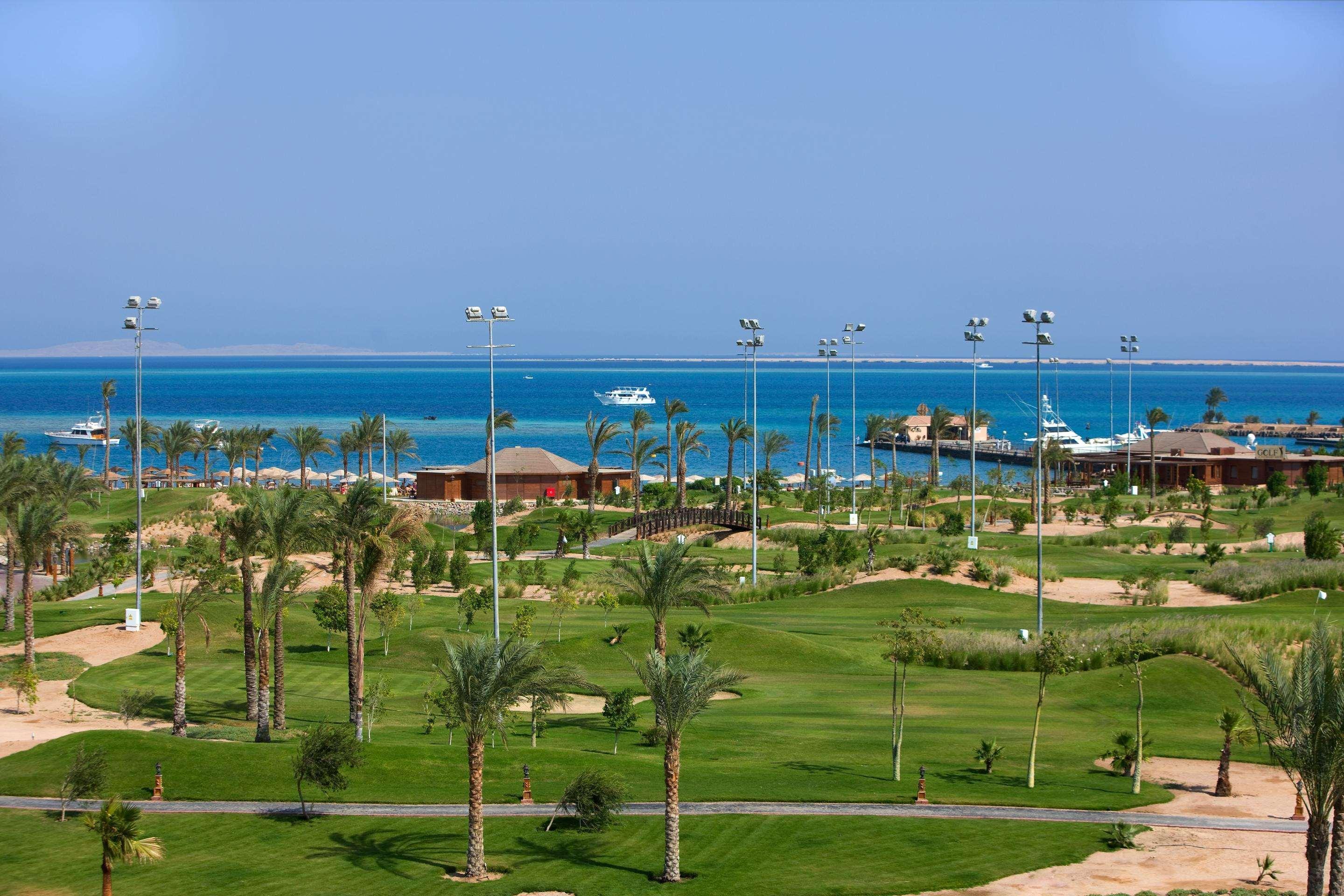 Steigenberger Aldau Beach Hotel Hurgada Dış mekan fotoğraf View of the Red Sea from the resort